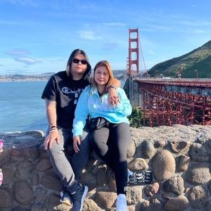 Meet your Posher, Deslie